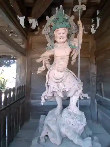 粉河寺の{uncategorized: "未分類", other: "その他", undefined: "問題あり", building: "その他建物", grave: "お墓", sacred_gate: "鳥居", guardian: "狛犬", statue: "像", buddha: "仏像", history: "歴史", nature: "自然", garden: "庭園", animal: "動物", pagoda: "塔", temizu: "手水舎", mountain_gate: "山門・神門", sanctuary: "本殿・本堂", subordinate: "末社・摂社", art: "芸術", scenery: "景色", jizo: "地蔵", ema: "絵馬", goshuin: "御朱印", omikuji: "おみくじ", items: "授与品その他", amulet: "お守り", goshuincho: "御朱印帳", eats: "食事", festival: "お祭り", votive_dance: "神楽", shichigosan: "七五三参", wedding: "結婚式", experience: "体験その他", initially: "初詣", around: "周辺", anti_infection: "感染症対策"}