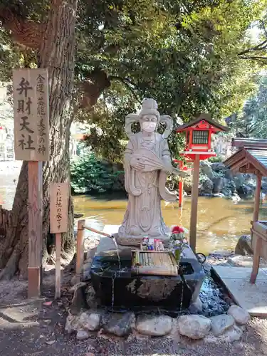 平塚八幡宮の像