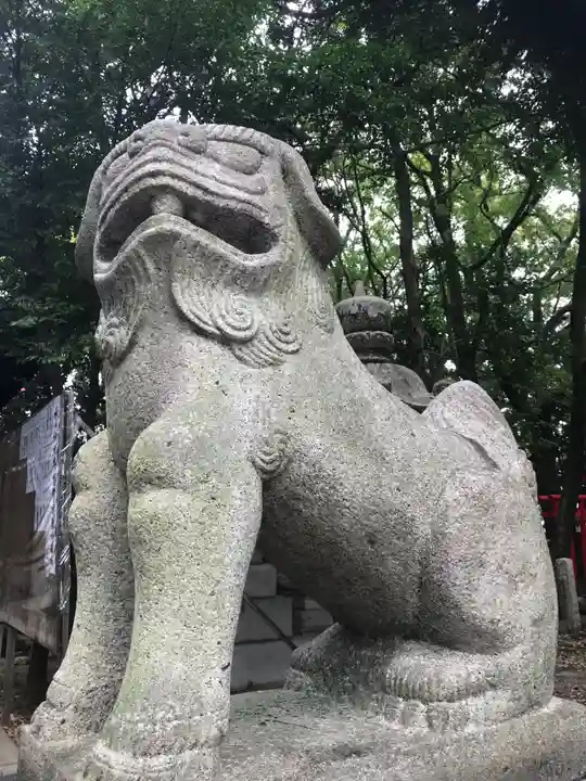闇之森八幡社の狛犬