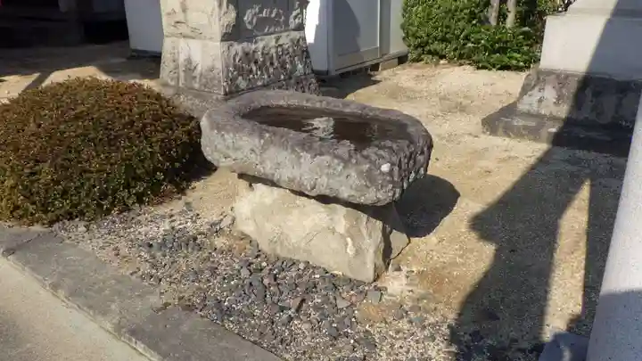 篠葉沢稲荷神社の手水舎