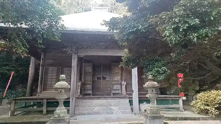 岩殿寺の本殿・本堂