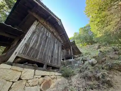 房丸神社の{uncategorized: "未分類", other: "その他", undefined: "問題あり", building: "その他建物", grave: "お墓", sacred_gate: "鳥居", guardian: "狛犬", statue: "像", buddha: "仏像", history: "歴史", nature: "自然", garden: "庭園", animal: "動物", pagoda: "塔", temizu: "手水舎", mountain_gate: "山門・神門", sanctuary: "本殿・本堂", subordinate: "末社・摂社", art: "芸術", scenery: "景色", jizo: "地蔵", ema: "絵馬", goshuin: "御朱印", omikuji: "おみくじ", items: "授与品その他", amulet: "お守り", goshuincho: "御朱印帳", eats: "食事", festival: "お祭り", votive_dance: "神楽", shichigosan: "七五三参", wedding: "結婚式", experience: "体験その他", initially: "初詣", around: "周辺", anti_infection: "感染症対策"}