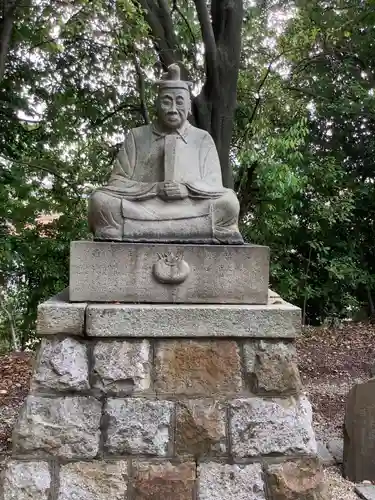 豊藤稲荷神社の像