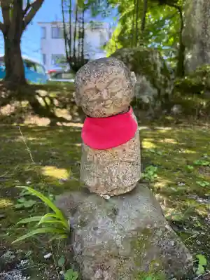 伊勢の国 四天王寺の{uncategorized: "未分類", other: "その他", undefined: "問題あり", building: "その他建物", grave: "お墓", sacred_gate: "鳥居", guardian: "狛犬", statue: "像", buddha: "仏像", history: "歴史", nature: "自然", garden: "庭園", animal: "動物", pagoda: "塔", temizu: "手水舎", mountain_gate: "山門・神門", sanctuary: "本殿・本堂", subordinate: "末社・摂社", art: "芸術", scenery: "景色", jizo: "地蔵", ema: "絵馬", goshuin: "御朱印", omikuji: "おみくじ", items: "授与品その他", amulet: "お守り", goshuincho: "御朱印帳", eats: "食事", festival: "お祭り", votive_dance: "神楽", shichigosan: "七五三参", wedding: "結婚式", experience: "体験その他", initially: "初詣", around: "周辺", anti_infection: "感染症対策"}