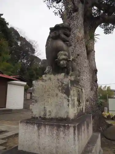 諏訪神社の狛犬