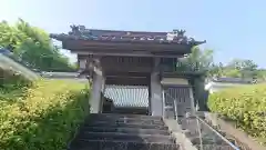 仙年寺の山門