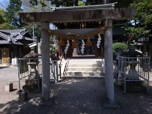 挙母神社の鳥居