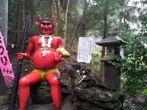 東霧島神社の像