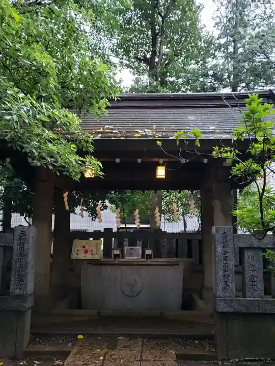 神明氷川神社の手水舎