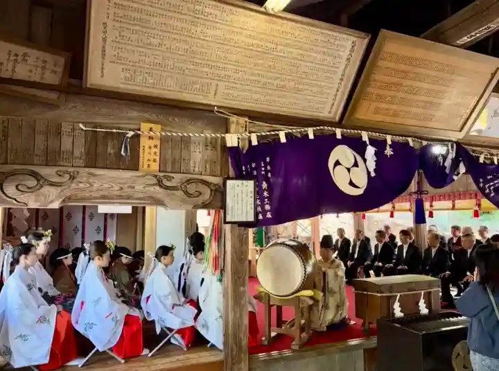 蚊里田八幡宮の{uncategorized: "未分類", other: "その他", undefined: "問題あり", building: "その他建物", grave: "お墓", sacred_gate: "鳥居", guardian: "狛犬", statue: "像", buddha: "仏像", history: "歴史", nature: "自然", garden: "庭園", animal: "動物", pagoda: "塔", temizu: "手水舎", mountain_gate: "山門・神門", sanctuary: "本殿・本堂", subordinate: "末社・摂社", art: "芸術", scenery: "景色", jizo: "地蔵", ema: "絵馬", goshuin: "御朱印", omikuji: "おみくじ", items: "授与品その他", amulet: "お守り", goshuincho: "御朱印帳", eats: "食事", festival: "お祭り", votive_dance: "神楽", shichigosan: "七五三参", wedding: "結婚式", experience: "体験その他", initially: "初詣", around: "周辺", anti_infection: "感染症対策"}