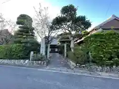 西信寺(三重県)