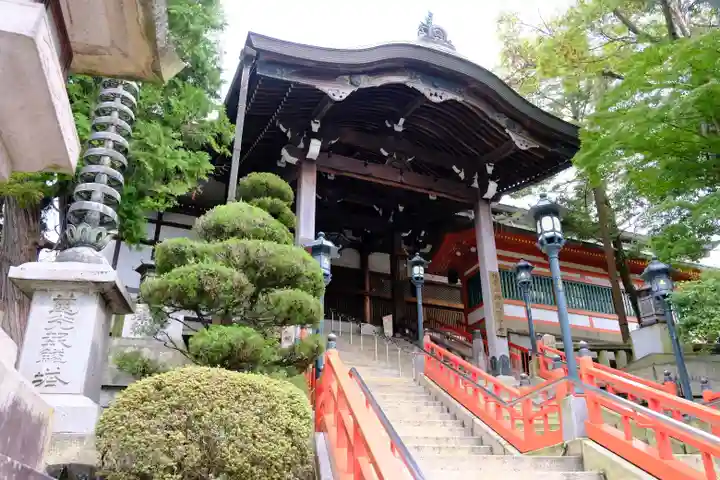 朝護孫子寺の本殿・本堂