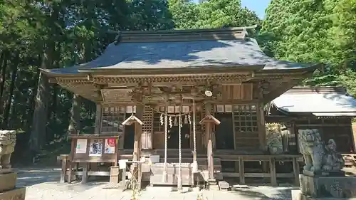 熱日高彦神社の本殿