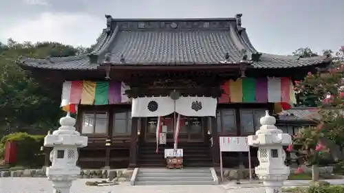 埼玉厄除け開運大師・龍泉寺（切り絵御朱印発祥の寺）の本殿