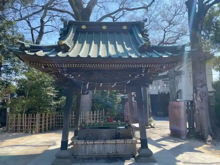 越ヶ谷久伊豆神社の{uncategorized: "未分類", other: "その他", undefined: "問題あり", building: "その他建物", grave: "お墓", sacred_gate: "鳥居", guardian: "狛犬", statue: "像", buddha: "仏像", history: "歴史", nature: "自然", garden: "庭園", animal: "動物", pagoda: "塔", temizu: "手水舎", mountain_gate: "山門・神門", sanctuary: "本殿・本堂", subordinate: "末社・摂社", art: "芸術", scenery: "景色", jizo: "地蔵", ema: "絵馬", goshuin: "御朱印", omikuji: "おみくじ", items: "授与品その他", amulet: "お守り", goshuincho: "御朱印帳", eats: "食事", festival: "お祭り", votive_dance: "神楽", shichigosan: "七五三参", wedding: "結婚式", experience: "体験その他", initially: "初詣", around: "周辺", anti_infection: "感染症対策"}