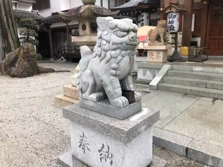 伊和志津神社の狛犬