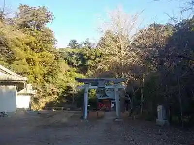 巌島神社の建物その他