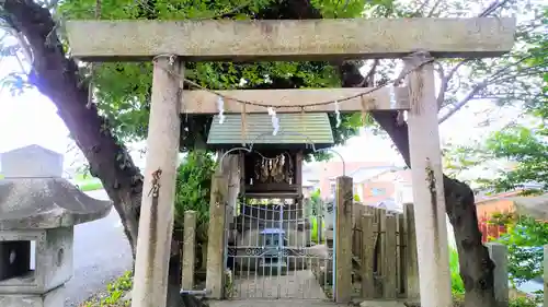 神明社（神明社 白山社合殿）の鳥居