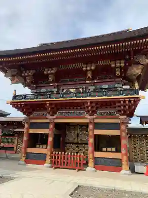 大杉神社の山門・神門