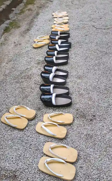 河合神社(鴨川合坐小社宅神社)の{uncategorized: "未分類", other: "その他", undefined: "問題あり", building: "その他建物", grave: "お墓", sacred_gate: "鳥居", guardian: "狛犬", statue: "像", buddha: "仏像", history: "歴史", nature: "自然", garden: "庭園", animal: "動物", pagoda: "塔", temizu: "手水舎", mountain_gate: "山門・神門", sanctuary: "本殿・本堂", subordinate: "末社・摂社", art: "芸術", scenery: "景色", jizo: "地蔵", ema: "絵馬", goshuin: "御朱印", omikuji: "おみくじ", items: "授与品その他", amulet: "お守り", goshuincho: "御朱印帳", eats: "食事", festival: "お祭り", votive_dance: "神楽", shichigosan: "七五三参", wedding: "結婚式", experience: "体験その他", initially: "初詣", around: "周辺", anti_infection: "感染症対策"}