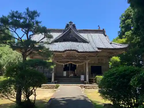 牛尾神社の本殿・本堂