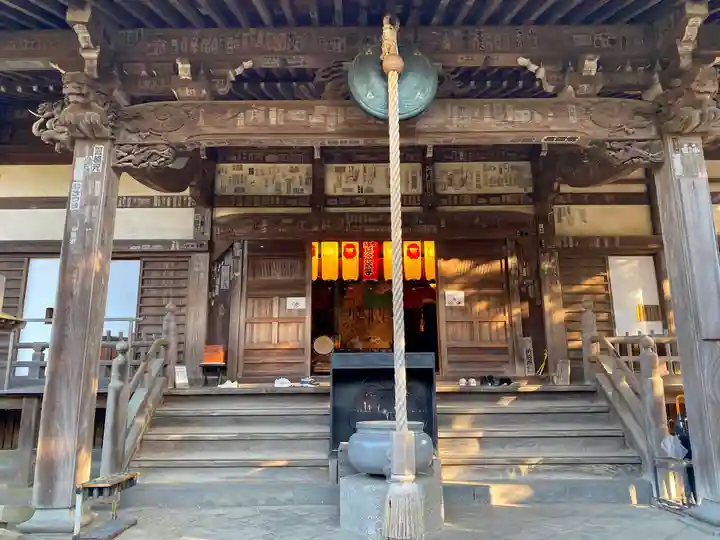 宝戒寺の本殿・本堂