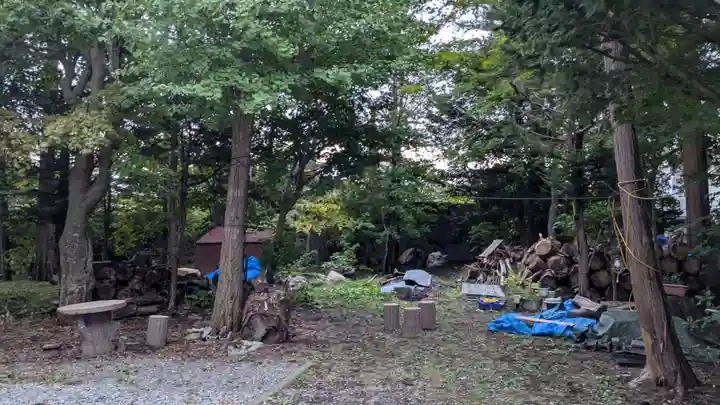 南豪神社の庭園