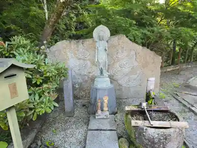 飯室谷不動堂 長寿院(滋賀県)