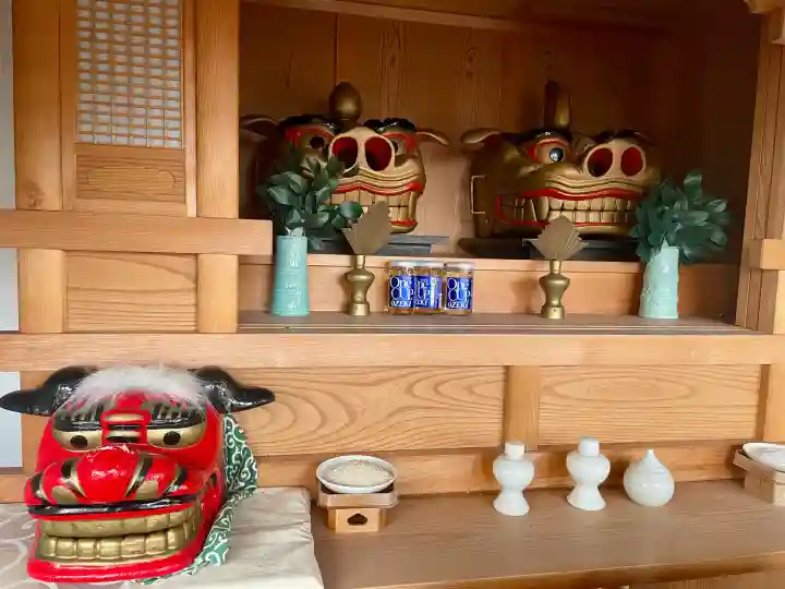 下田八幡神社の{uncategorized: "未分類", other: "その他", undefined: "問題あり", building: "その他建物", grave: "お墓", sacred_gate: "鳥居", guardian: "狛犬", statue: "像", buddha: "仏像", history: "歴史", nature: "自然", garden: "庭園", animal: "動物", pagoda: "塔", temizu: "手水舎", mountain_gate: "山門・神門", sanctuary: "本殿・本堂", subordinate: "末社・摂社", art: "芸術", scenery: "景色", jizo: "地蔵", ema: "絵馬", goshuin: "御朱印", omikuji: "おみくじ", items: "授与品その他", amulet: "お守り", goshuincho: "御朱印帳", eats: "食事", festival: "お祭り", votive_dance: "神楽", shichigosan: "七五三参", wedding: "結婚式", experience: "体験その他", initially: "初詣", around: "周辺", anti_infection: "感染症対策"}