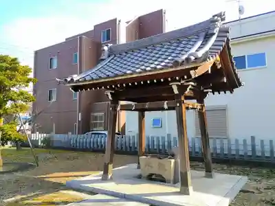 八幡社の手水舎