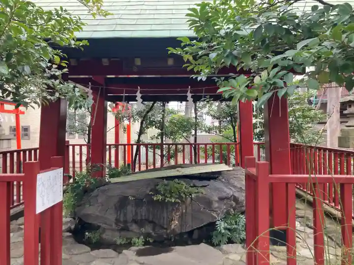 徳持神社の{uncategorized: "未分類", other: "その他", undefined: "問題あり", building: "その他建物", grave: "お墓", sacred_gate: "鳥居", guardian: "狛犬", statue: "像", buddha: "仏像", history: "歴史", nature: "自然", garden: "庭園", animal: "動物", pagoda: "塔", temizu: "手水舎", mountain_gate: "山門・神門", sanctuary: "本殿・本堂", subordinate: "末社・摂社", art: "芸術", scenery: "景色", jizo: "地蔵", ema: "絵馬", goshuin: "御朱印", omikuji: "おみくじ", items: "授与品その他", amulet: "お守り", goshuincho: "御朱印帳", eats: "食事", festival: "お祭り", votive_dance: "神楽", shichigosan: "七五三参", wedding: "結婚式", experience: "体験その他", initially: "初詣", around: "周辺", anti_infection: "感染症対策"}