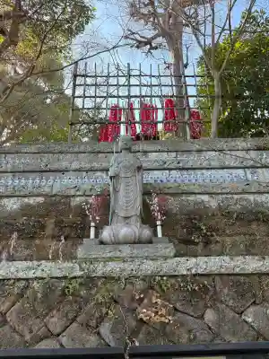 長谷寺の{uncategorized: "未分類", other: "その他", undefined: "問題あり", building: "その他建物", grave: "お墓", sacred_gate: "鳥居", guardian: "狛犬", statue: "像", buddha: "仏像", history: "歴史", nature: "自然", garden: "庭園", animal: "動物", pagoda: "塔", temizu: "手水舎", mountain_gate: "山門・神門", sanctuary: "本殿・本堂", subordinate: "末社・摂社", art: "芸術", scenery: "景色", jizo: "地蔵", ema: "絵馬", goshuin: "御朱印", omikuji: "おみくじ", items: "授与品その他", amulet: "お守り", goshuincho: "御朱印帳", eats: "食事", festival: "お祭り", votive_dance: "神楽", shichigosan: "七五三参", wedding: "結婚式", experience: "体験その他", initially: "初詣", around: "周辺", anti_infection: "感染症対策"}