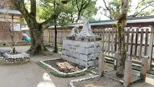 四條畷神社の像