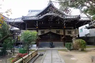 本教寺の本殿・本堂
