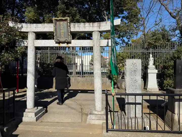 菊名池弁財天(神奈川県)