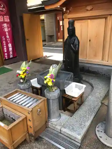 とげぬき地蔵尊 高岩寺の仏像