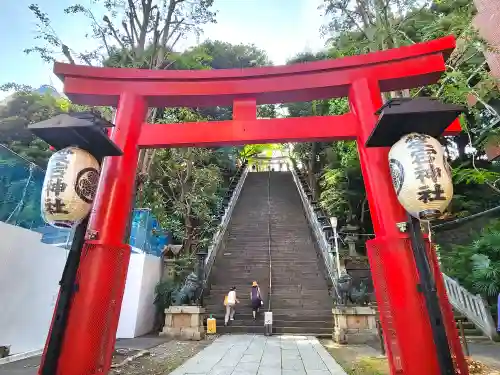 愛宕神社の鳥居