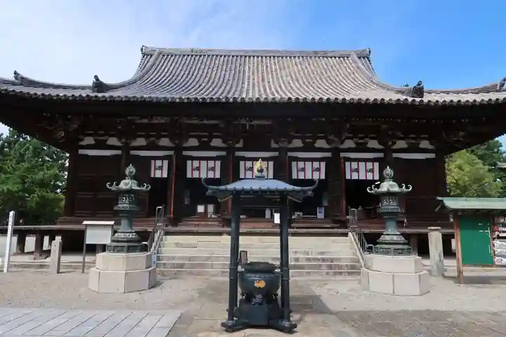 鶴林寺の本殿・本堂