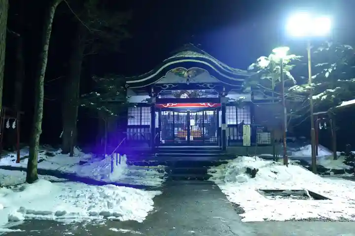 新屋山神社(山梨県)