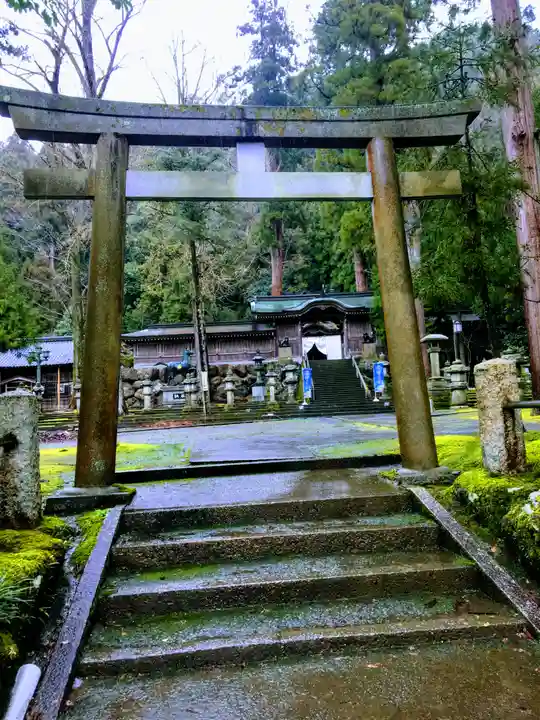 岡太神社・大瀧神社の鳥居