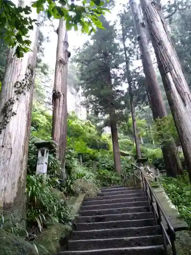 宝珠山 立石寺の自然