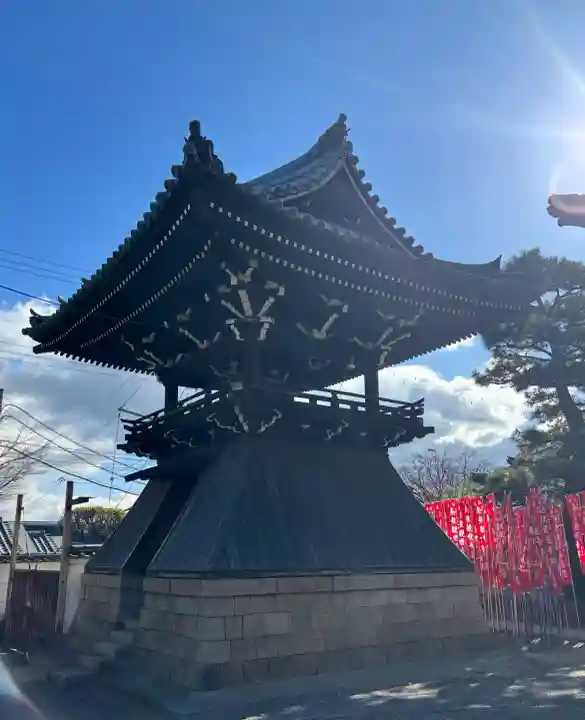 葛井寺の{uncategorized: "未分類", other: "その他", undefined: "問題あり", building: "その他建物", grave: "お墓", sacred_gate: "鳥居", guardian: "狛犬", statue: "像", buddha: "仏像", history: "歴史", nature: "自然", garden: "庭園", animal: "動物", pagoda: "塔", temizu: "手水舎", mountain_gate: "山門・神門", sanctuary: "本殿・本堂", subordinate: "末社・摂社", art: "芸術", scenery: "景色", jizo: "地蔵", ema: "絵馬", goshuin: "御朱印", omikuji: "おみくじ", items: "授与品その他", amulet: "お守り", goshuincho: "御朱印帳", eats: "食事", festival: "お祭り", votive_dance: "神楽", shichigosan: "七五三参", wedding: "結婚式", experience: "体験その他", initially: "初詣", around: "周辺", anti_infection: "感染症対策"}