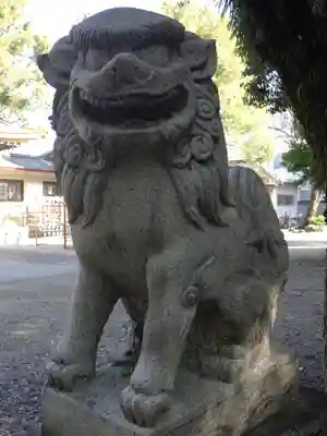 六所神社の狛犬