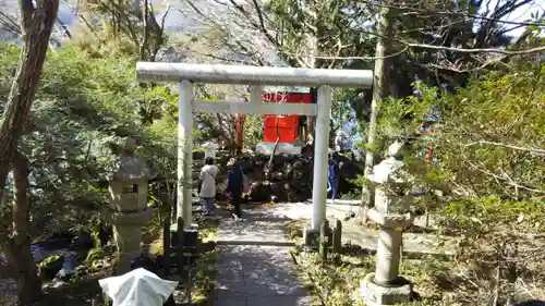 九頭龍神社本宮の鳥居