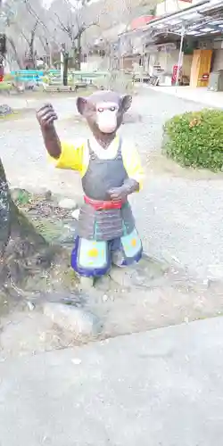 桃太郎神社（栗栖）の狛犬