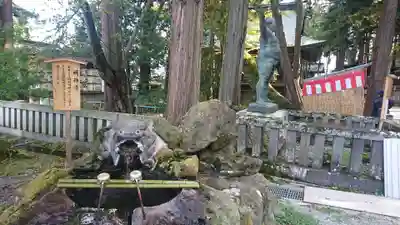 諏訪大社の手水舎