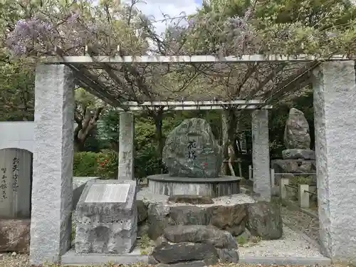 滋賀県護国神社の建物その他