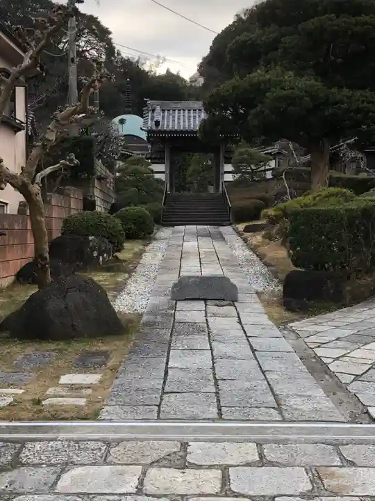 良心寺の山門・神門