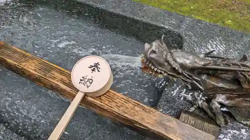 音更神社の手水舎
