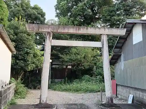 尾津神社の鳥居